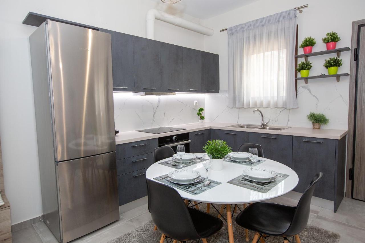 Modern Lake View Apartment Ioannina Eksteriør billede